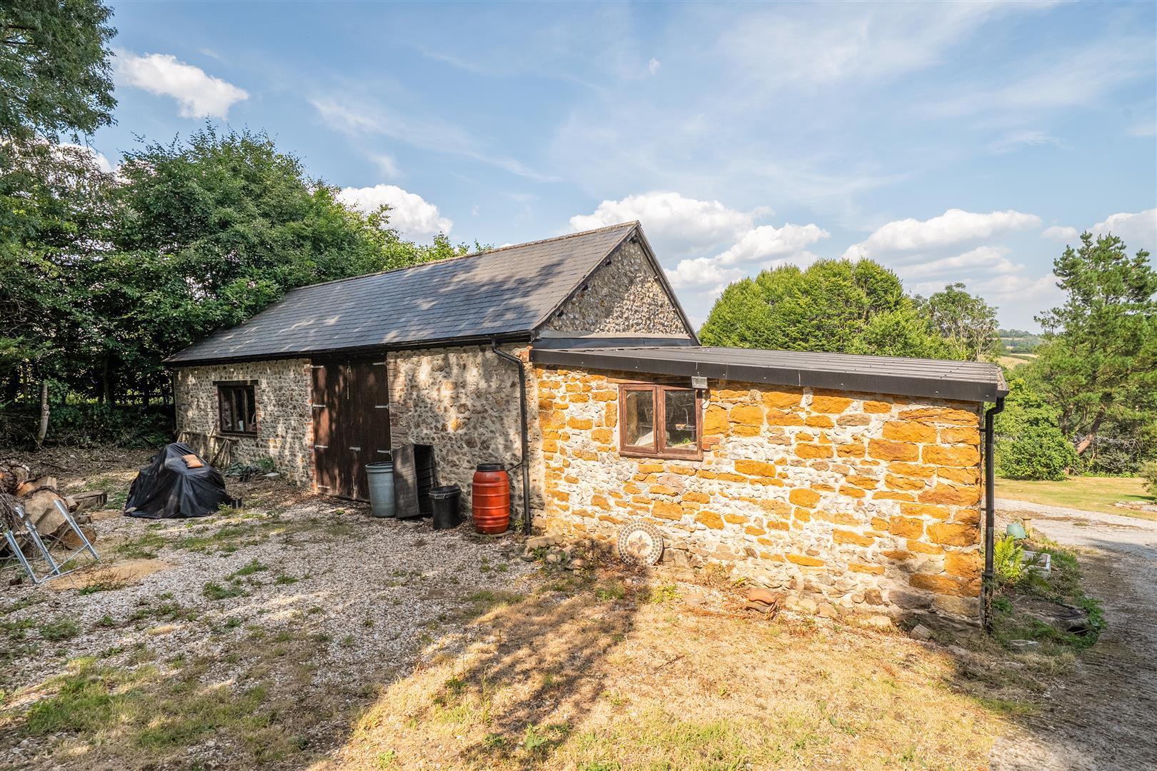 Property Image f9824ce8-d34c-4952-93f8-77afb406d8dd