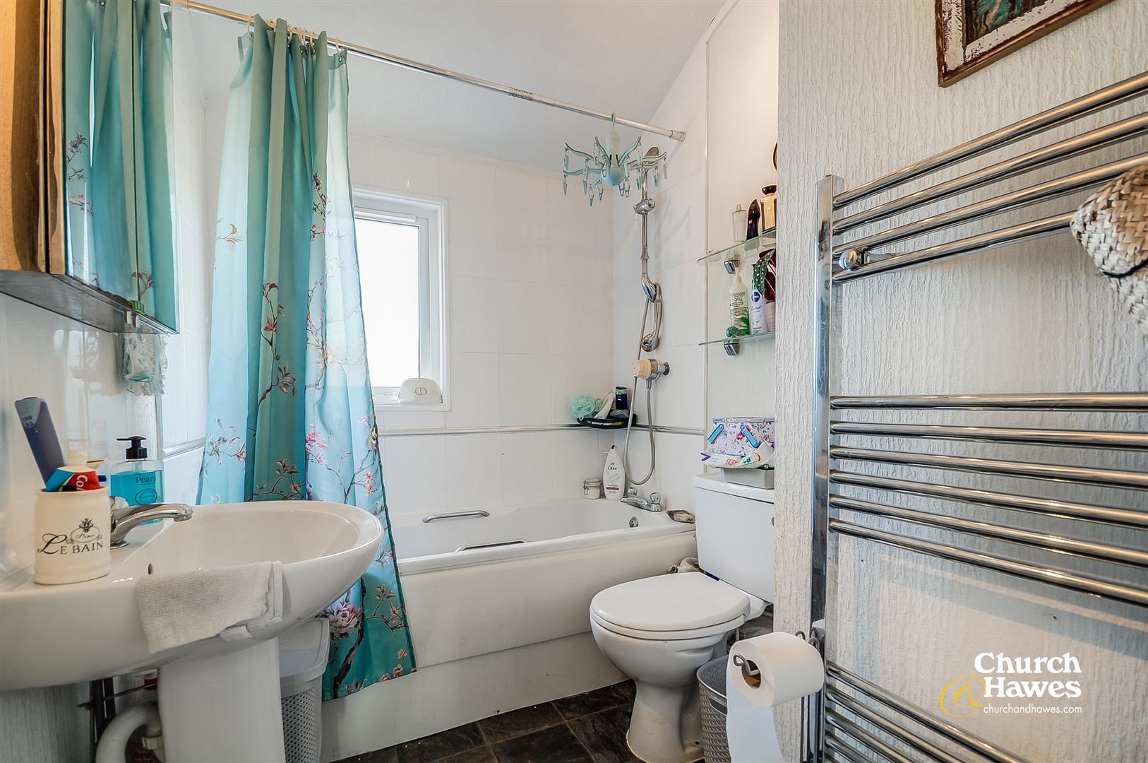Property Image f990c920-568a-470a-8f0b-42c6e34944ac