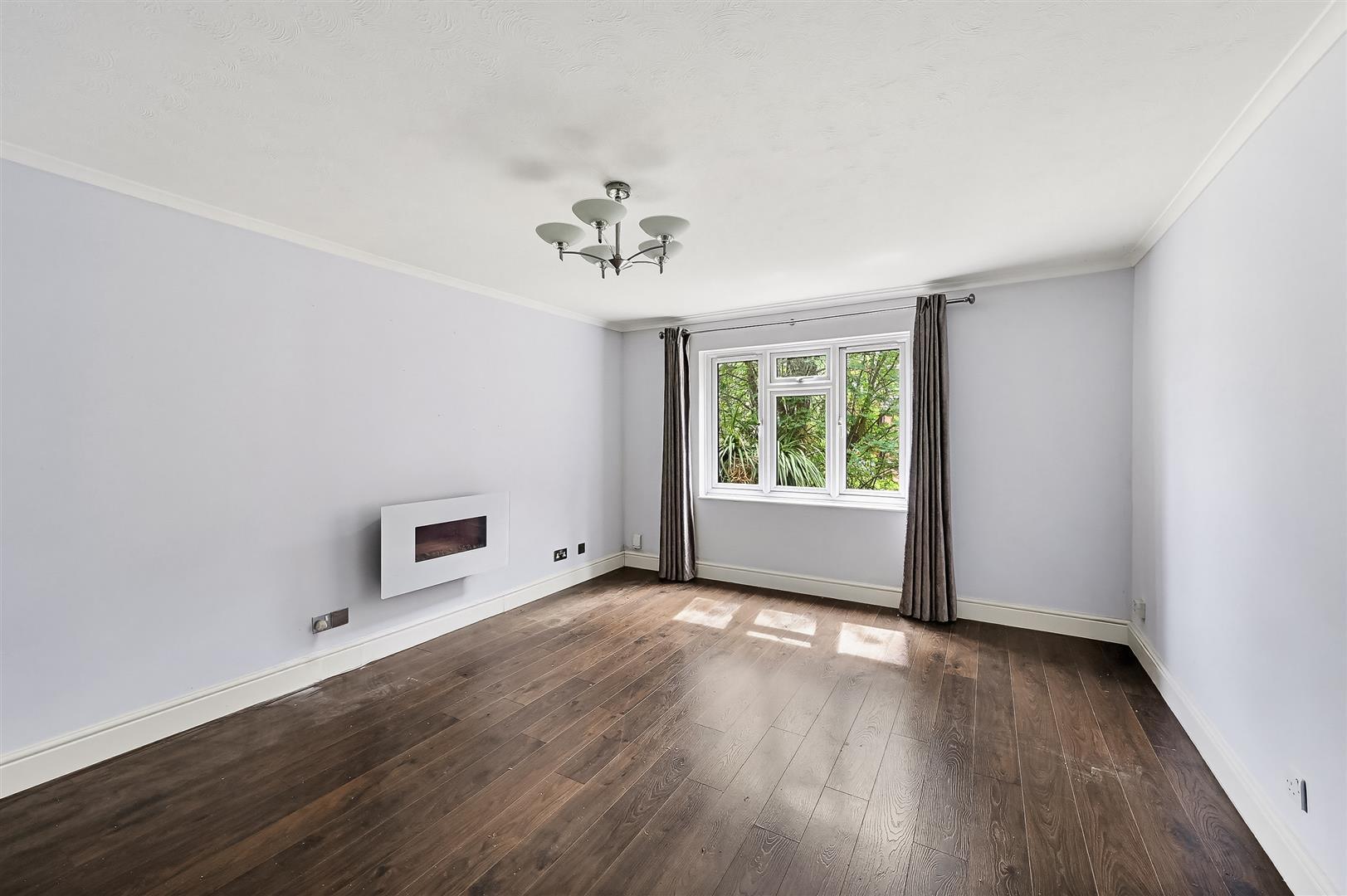 Property Image f9a3962d-cdb1-4852-8b47-4537254d08de