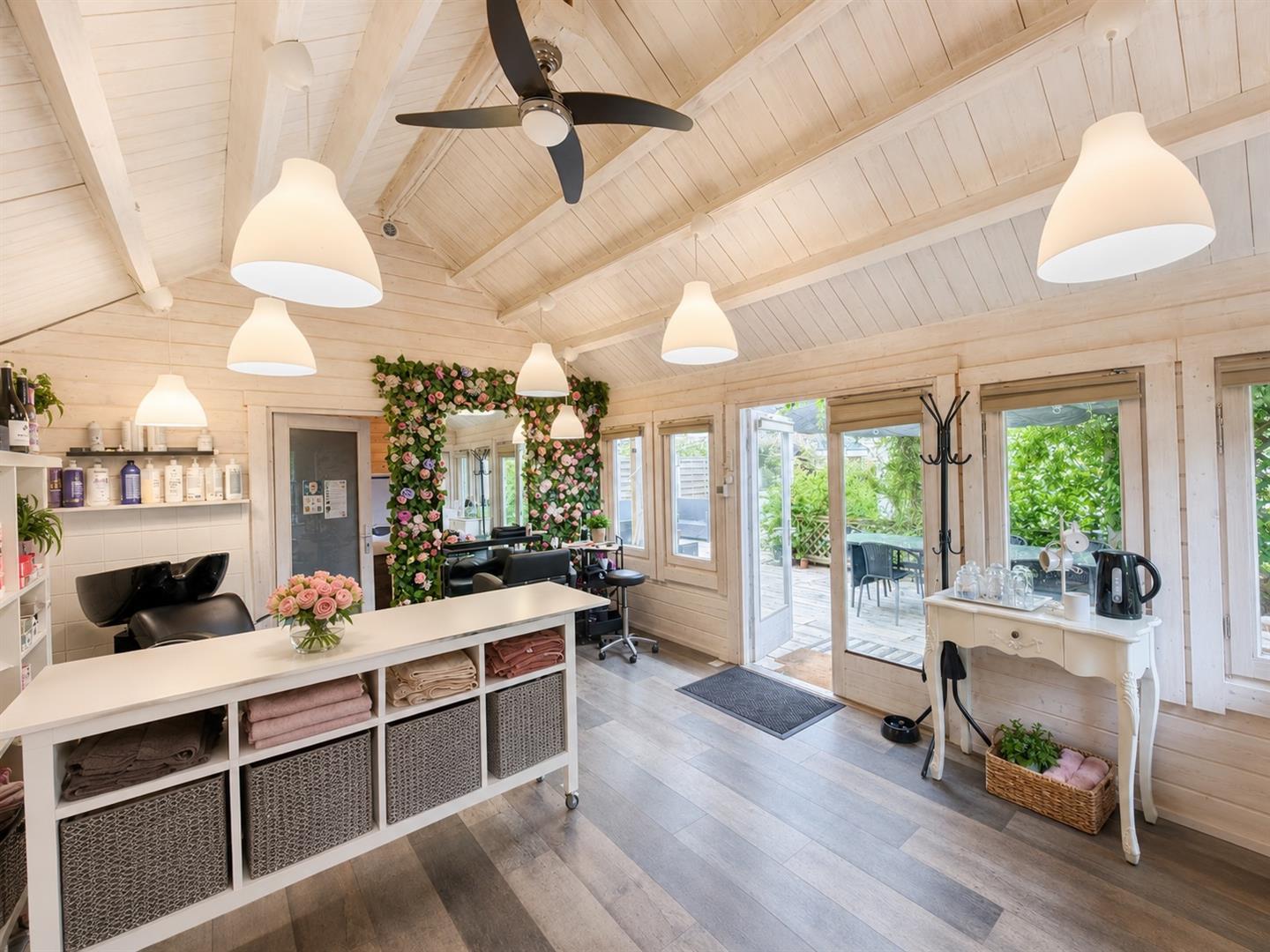Property Image f9ae5ded-cf78-4852-8a7f-2ab7f0474362