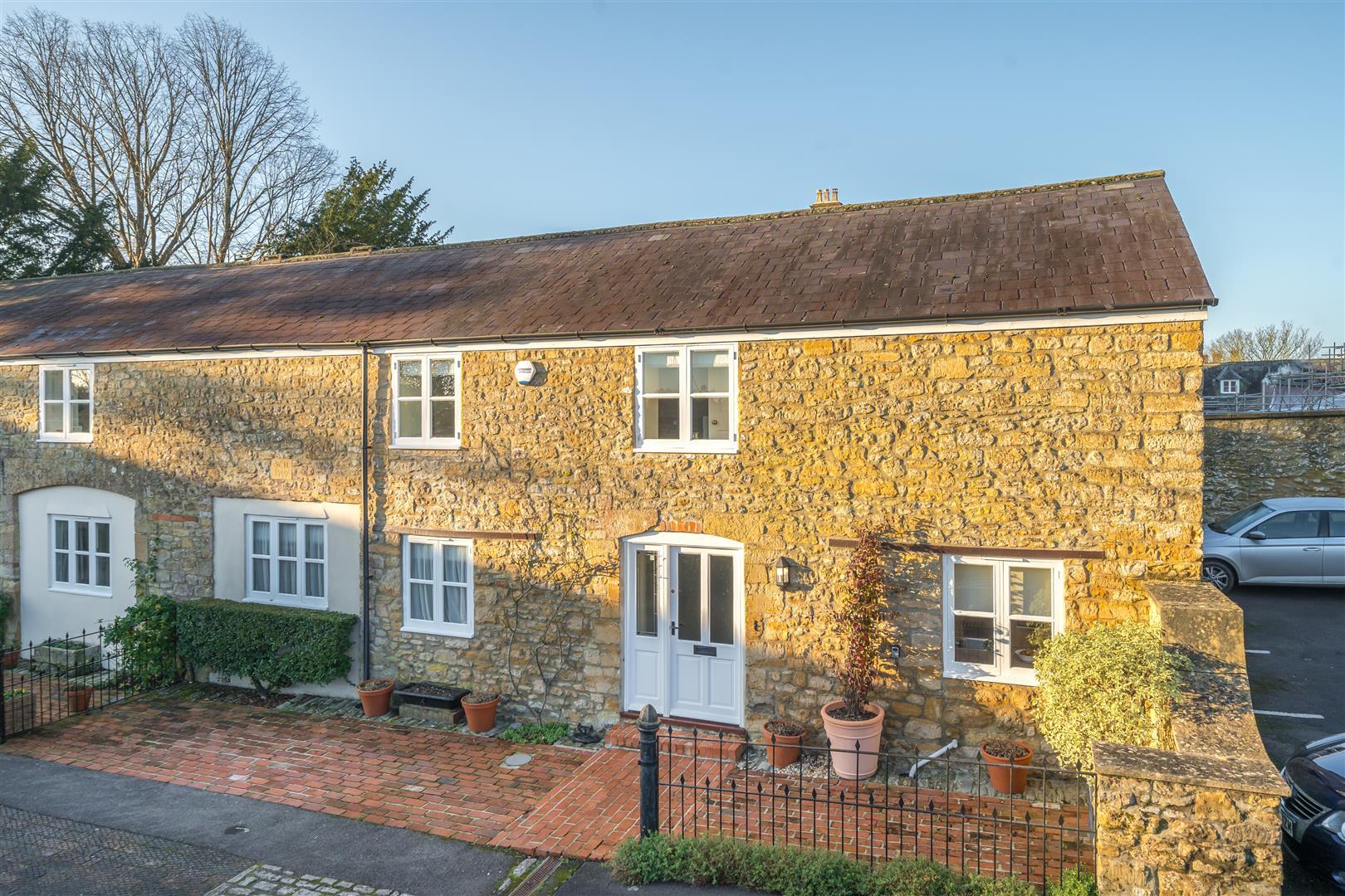 Property Image f9bd4771-3de7-4137-b317-5f512f5b3878