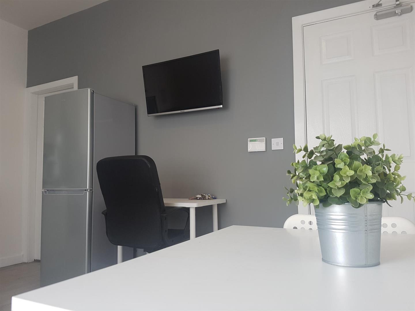 Property Image f9cd988e-5037-4a89-80a7-ce01bb6252f5