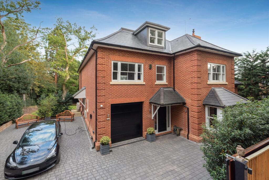 Property Image f9d6f4bf-4c0e-47fc-8b40-8a8f579fc389