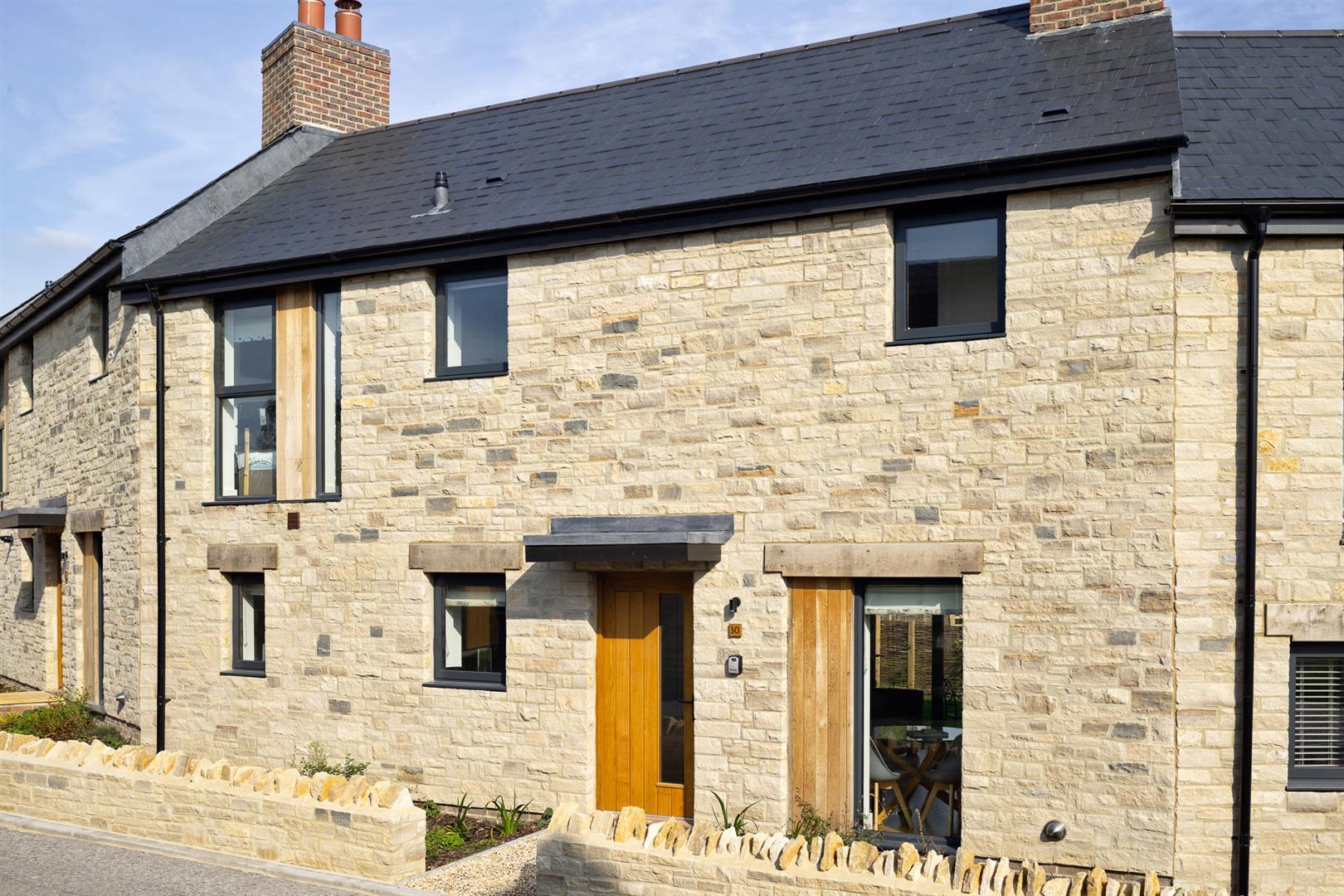 Property Image f9eb7bb2-9e84-4873-b50f-56ea441b5d09