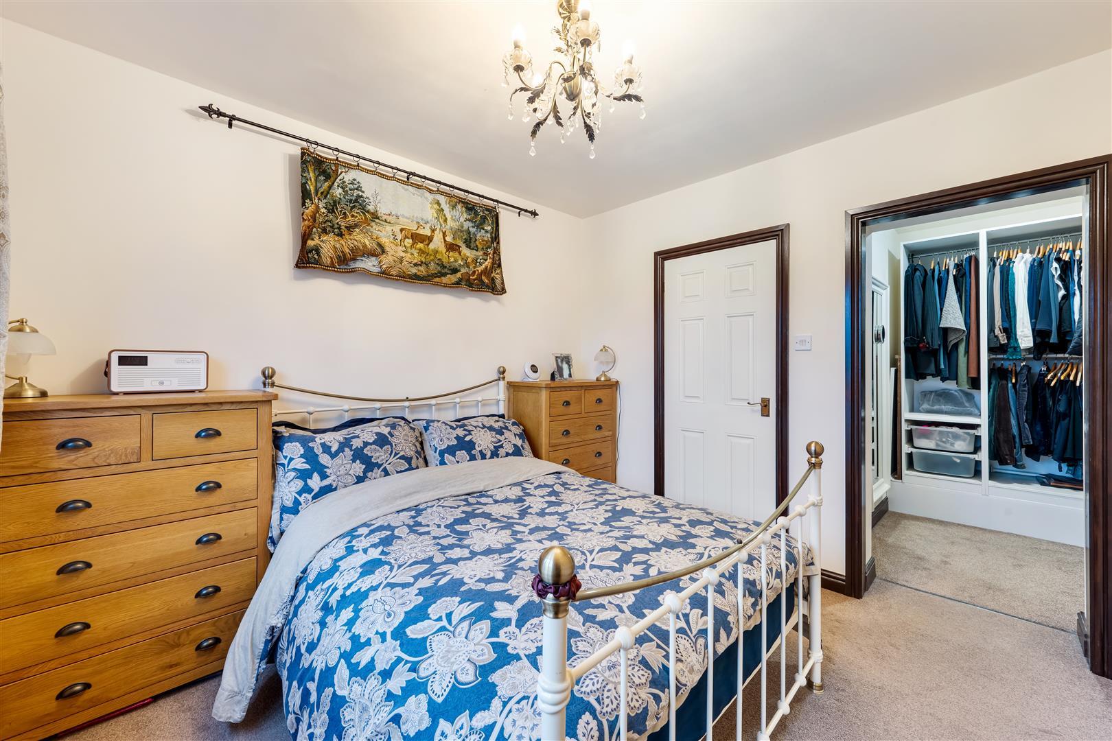 Property Image f9fa5faf-c70c-46d9-ab56-5aa90ae0ac8d