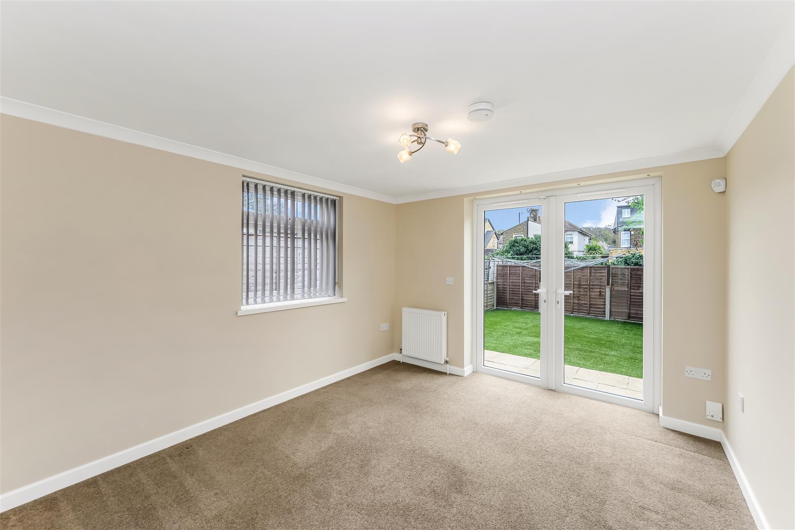 Property Image fa2873e0-181d-46b9-87ee-375cce64b715