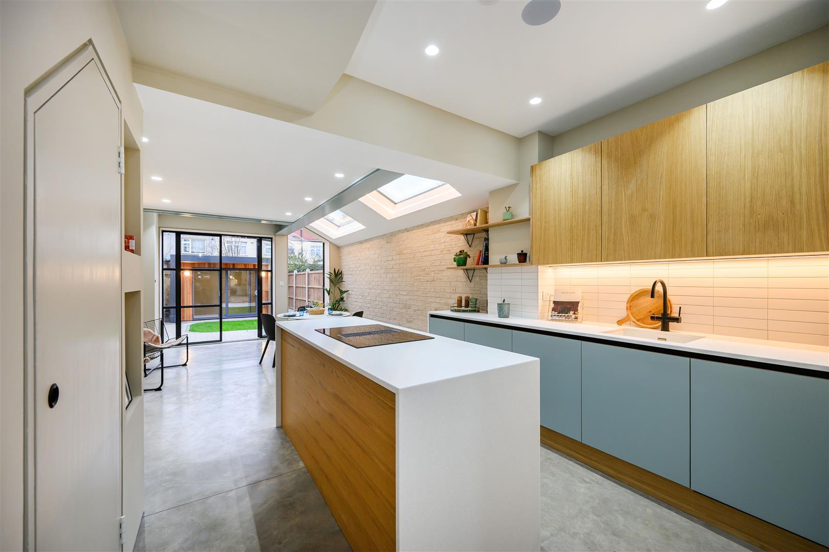 Property Image fa65f702-7f5b-4361-b873-dd0a7c7b0005