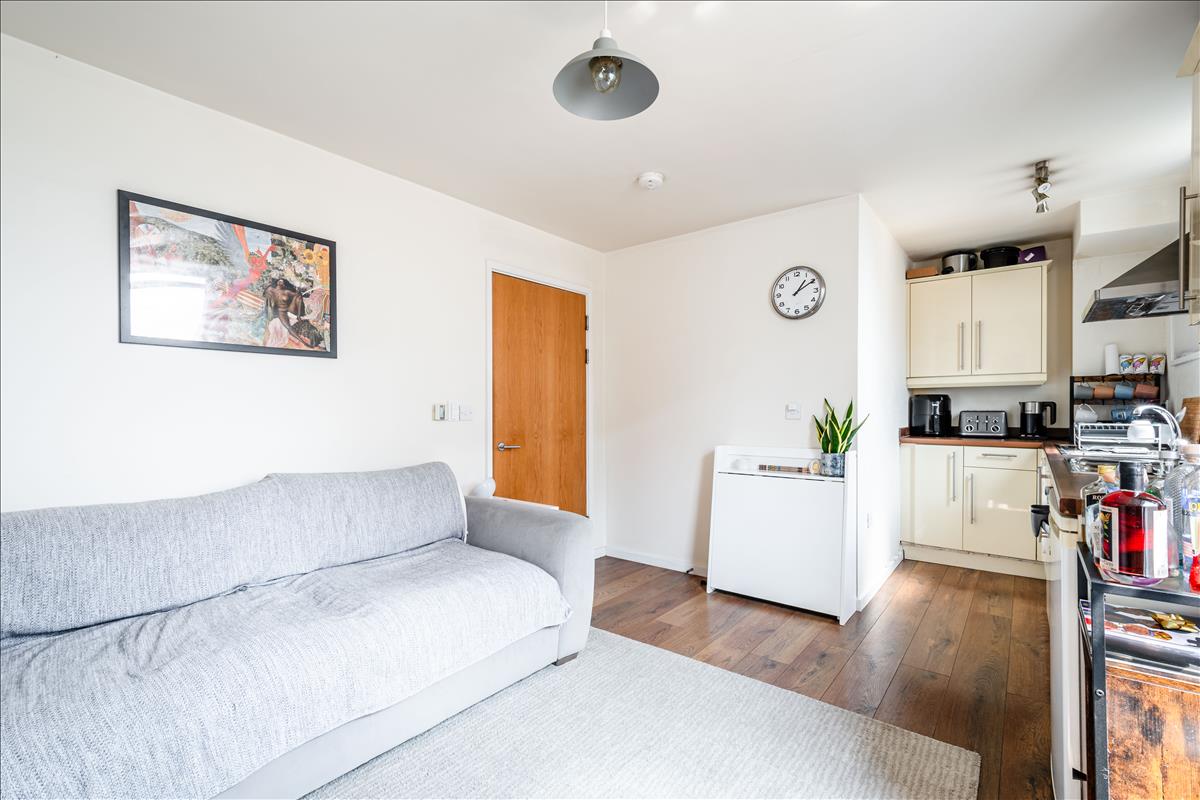 Property Image fb25390f-477d-4d1c-9875-32f3d7aa8c99