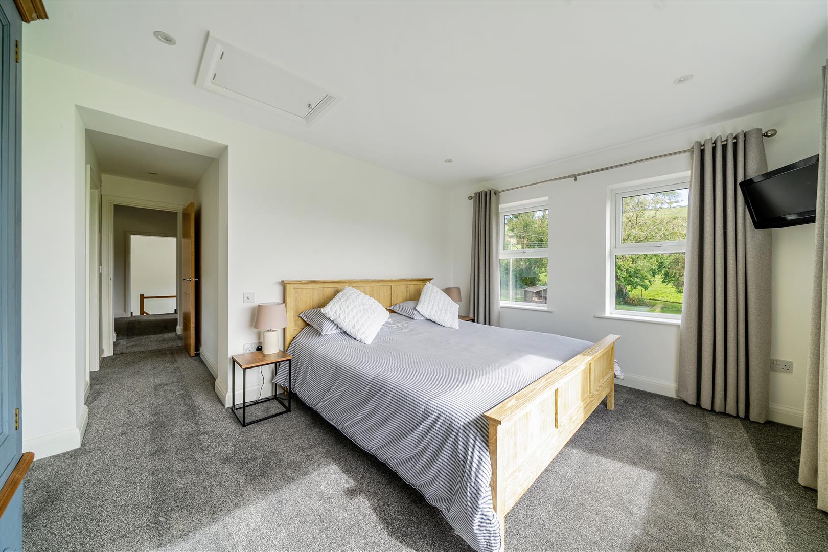 Property Image fb75aff1-44bf-47f6-9a5a-ffe79f49f740