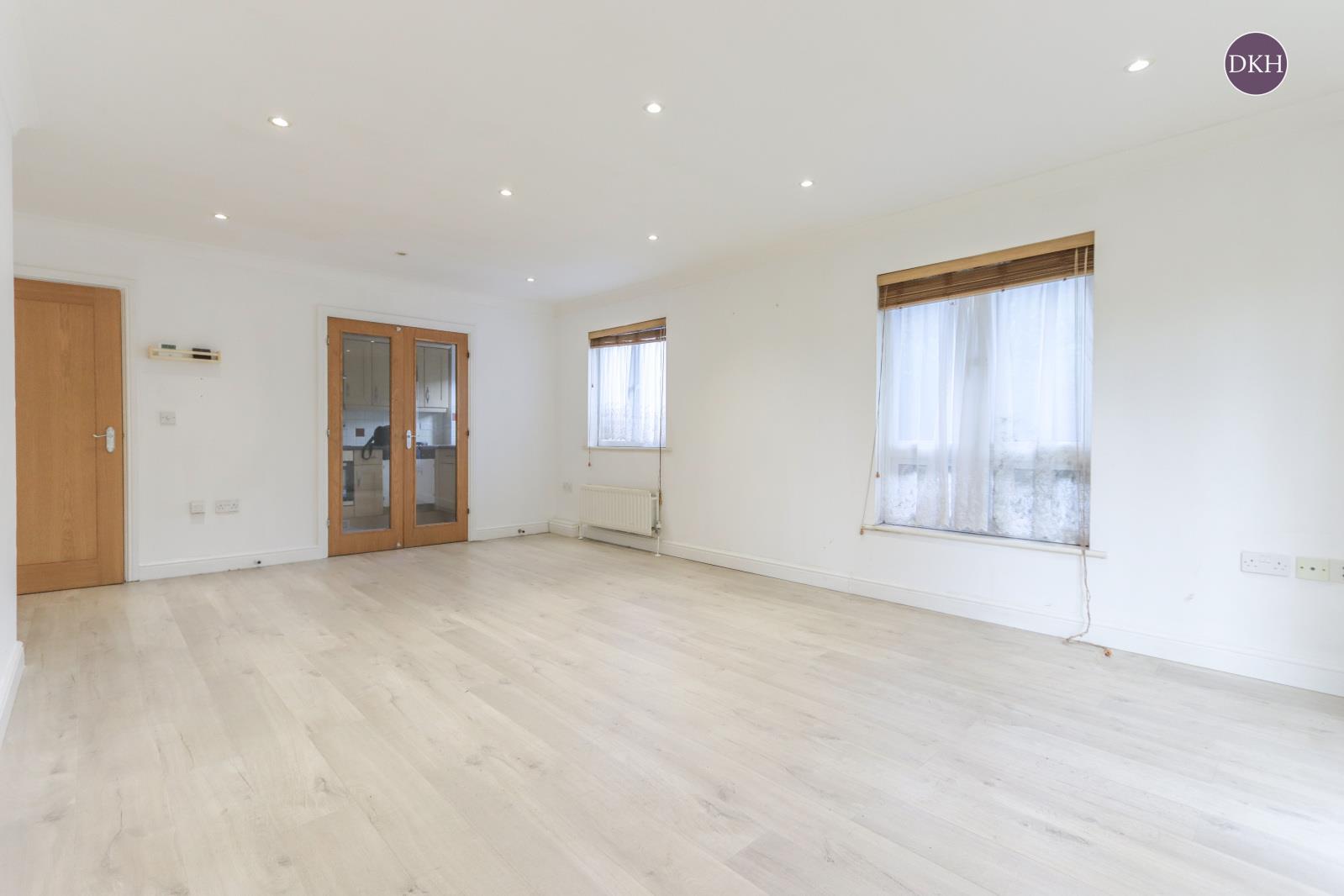Property Image fb8a37c2-1840-4e87-a654-5f7e8d0a774e