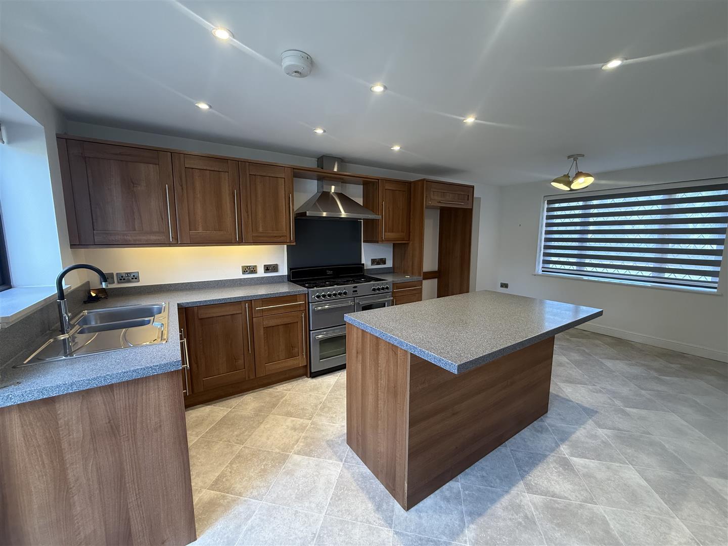 Property Image fbd06a1e-8183-49bf-8039-c4c0c4a9bbc1