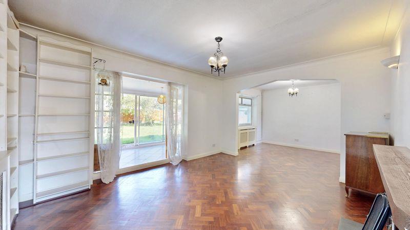 Property Image fbd19a1d-c34a-42e5-9053-48ce4f70d7e1