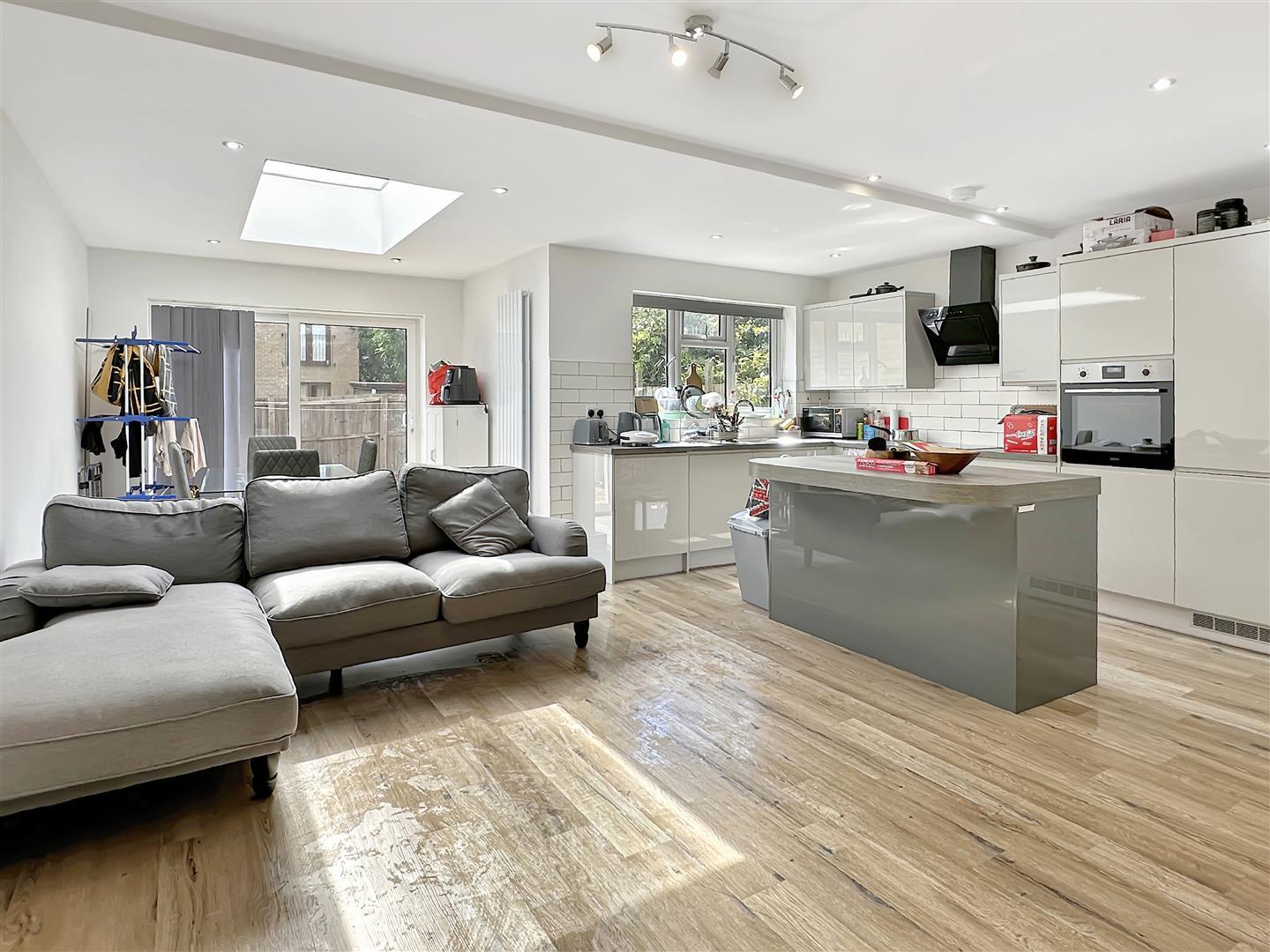 Property Image fc165969-95a4-4ed3-80a5-8a7612c88179