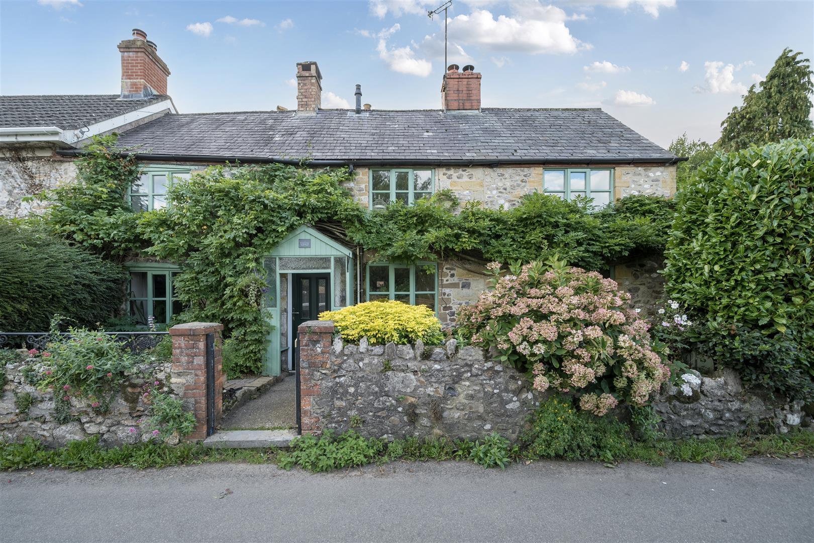 Property Image fc2a9102-316a-4e12-95c8-b96c2b0e16b3
