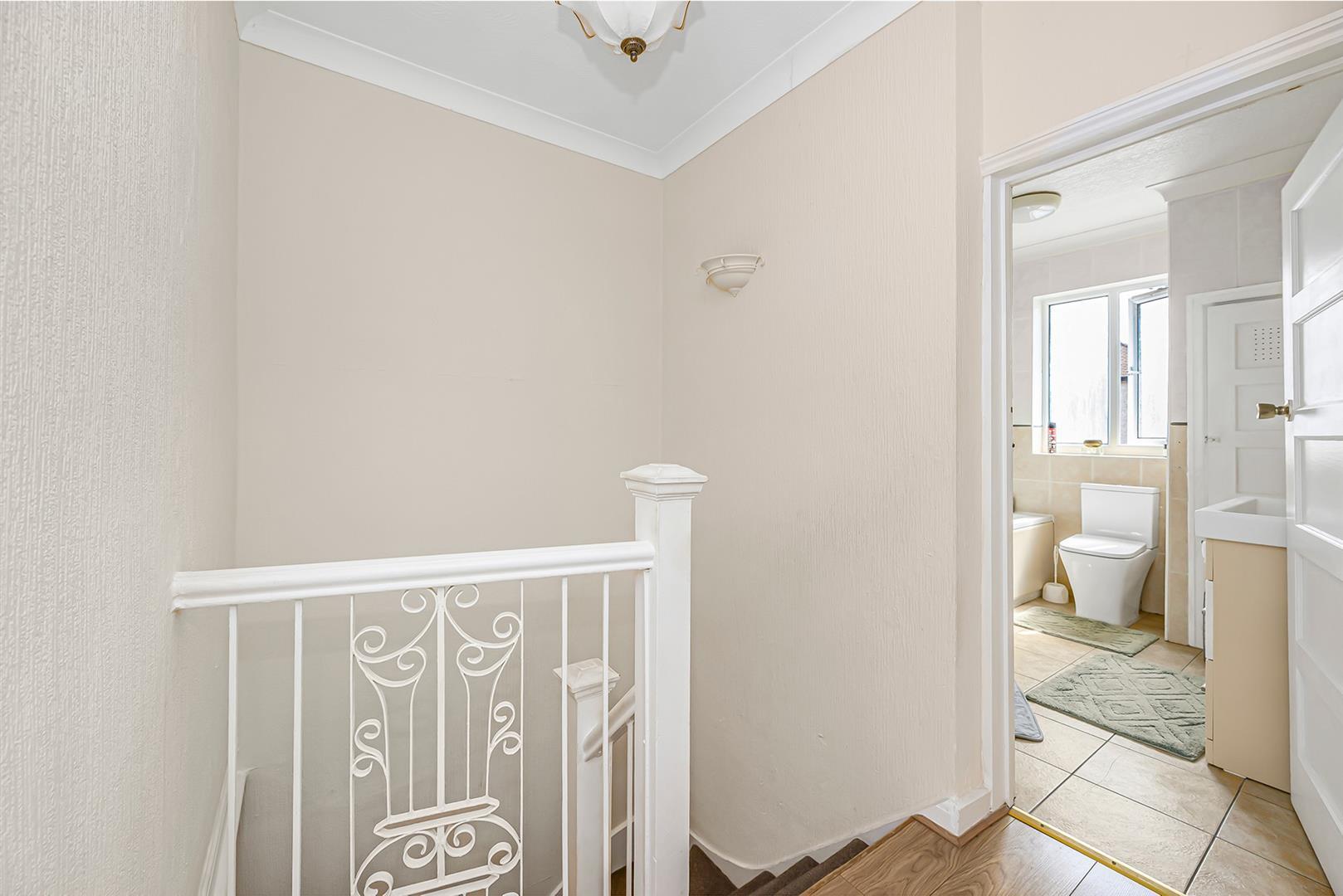 Property Image fc521992-611b-40a8-9b52-d514f7626d2a