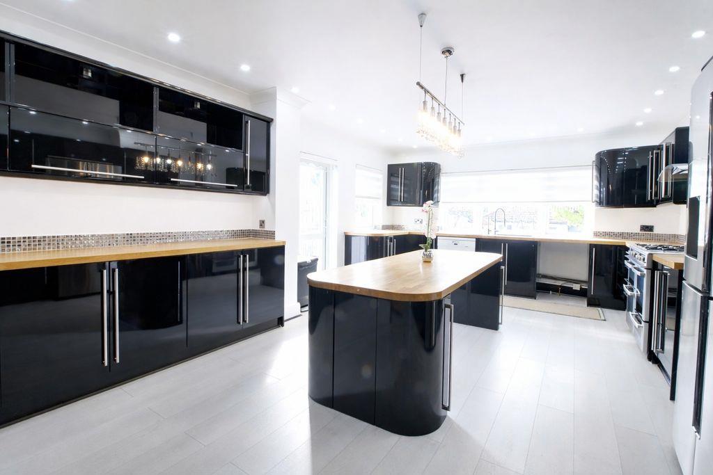 Property Image fc673047-02a0-45f5-b1f1-8d03c6ba2a16
