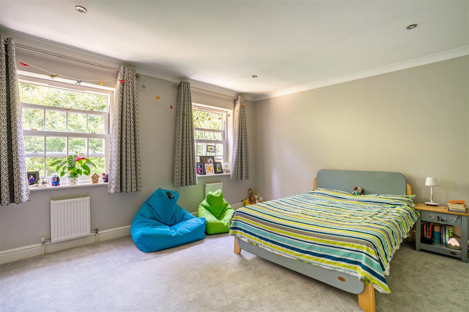 Property Image fca5ac48-9de5-4d94-be86-f7c11105263f