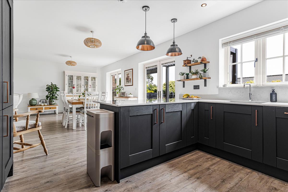 Property Image fccf49d4-1242-4081-ab78-1c4794193800