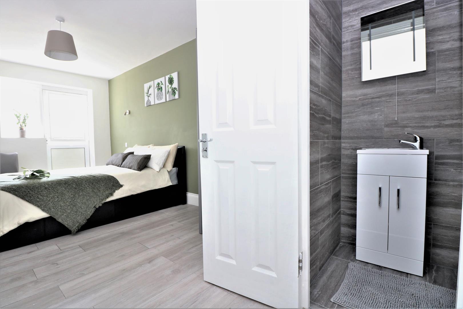 Property Image fcda6836-986f-44d4-929e-6bed28d5b4da