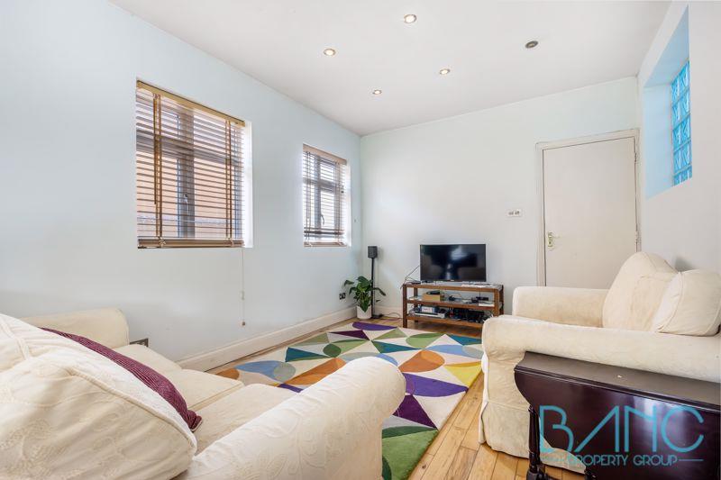Property Image fd175bc1-566a-4fa3-b18c-9937092a6485