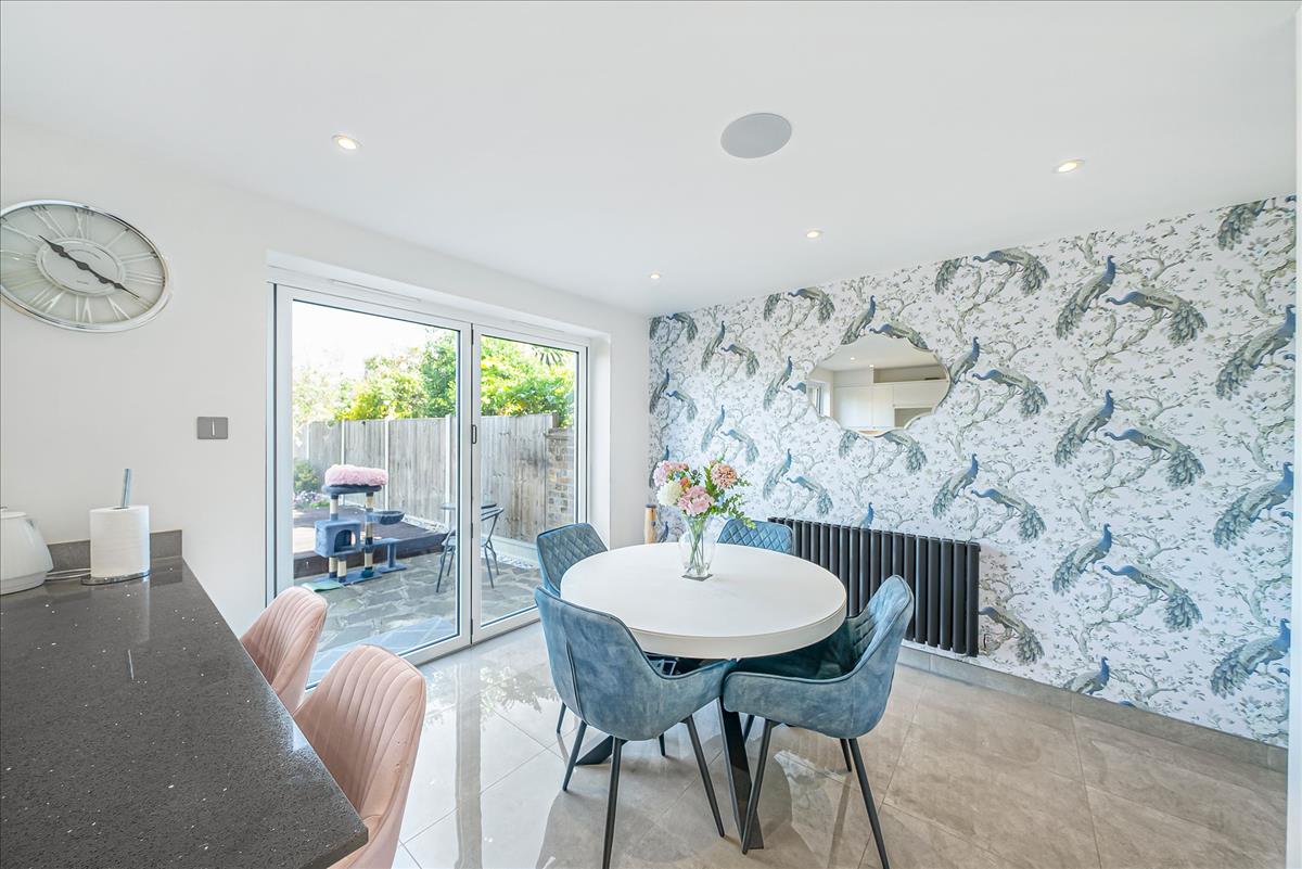 Property Image fd8e9e34-b0f6-46a5-848b-b8774fda95b1