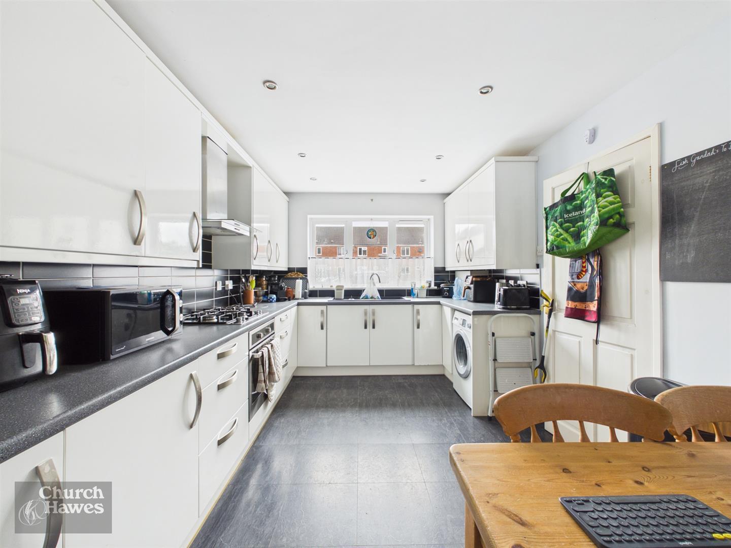 Property Image fdbc9b18-0fc5-48c3-a498-3cf15aef111e
