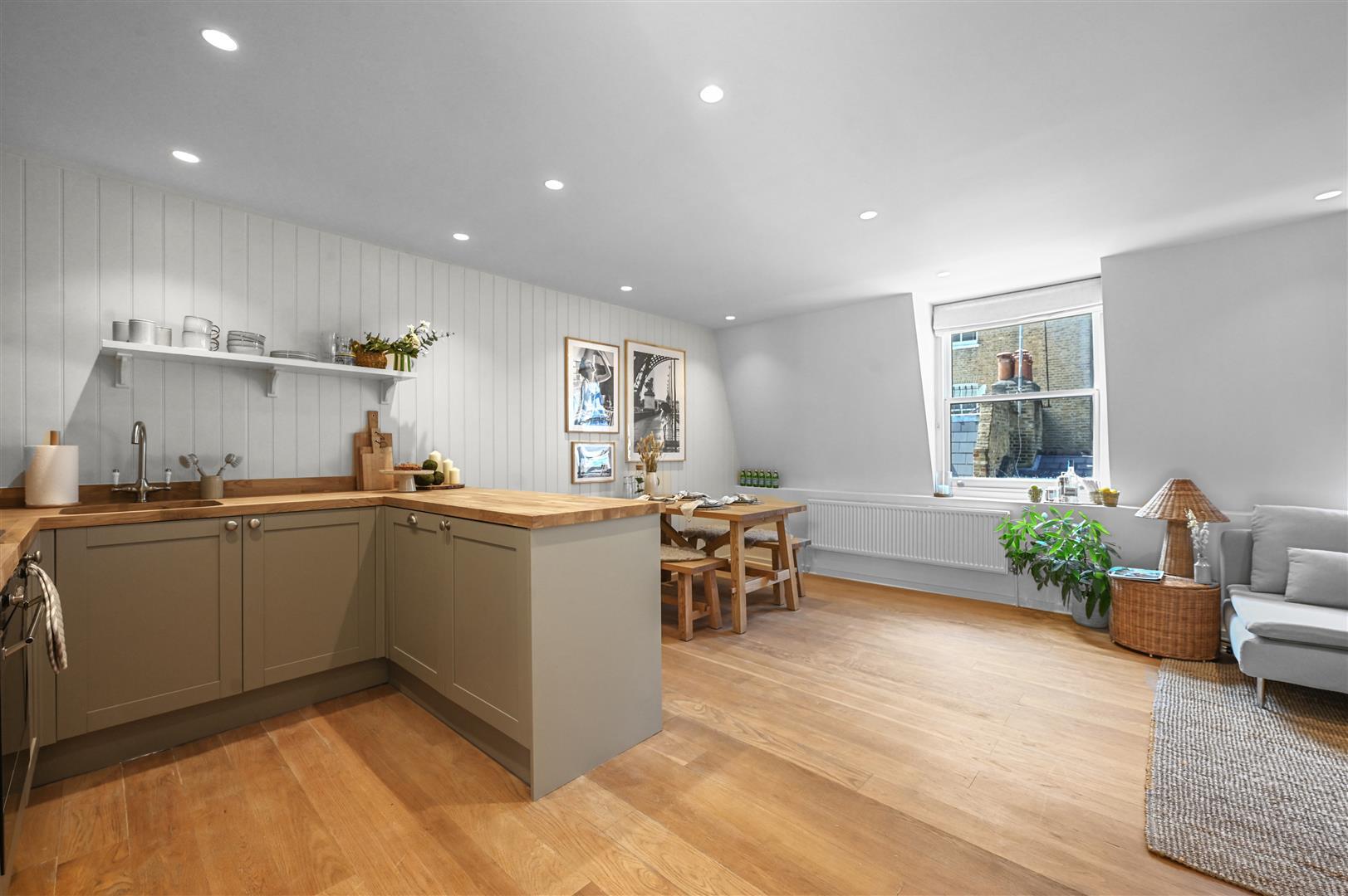 Property Image fdc98d6f-adf6-46ee-9a73-4c6fbb6a281e