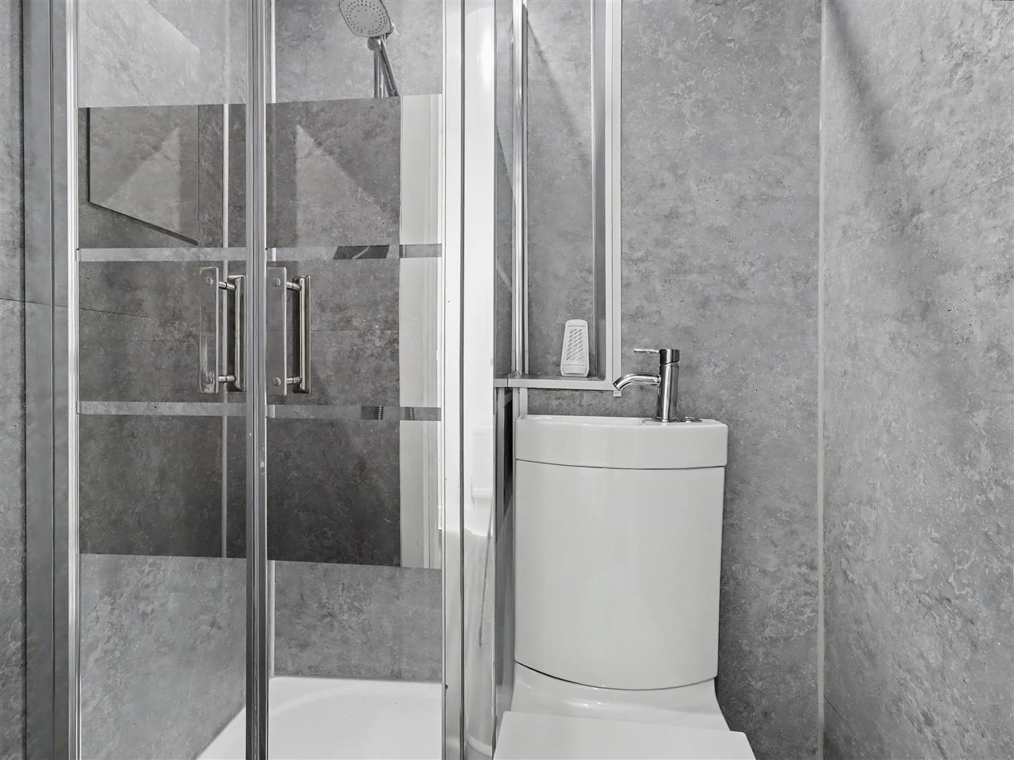 Property Image fdca0ee2-b3aa-4407-b18d-68984b4d3738