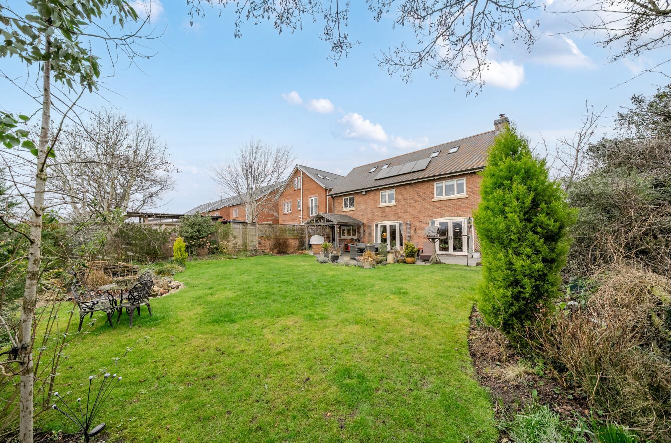 Property Image fdcb4007-c3b3-4524-987f-d958e2ea25a6