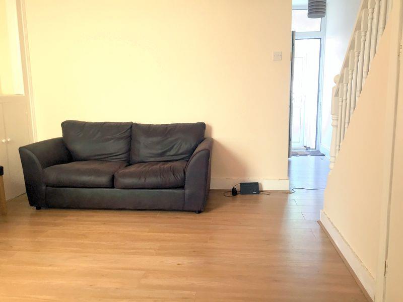 Property Image fdd17be6-b4ed-444d-8f1b-e9fc38481190