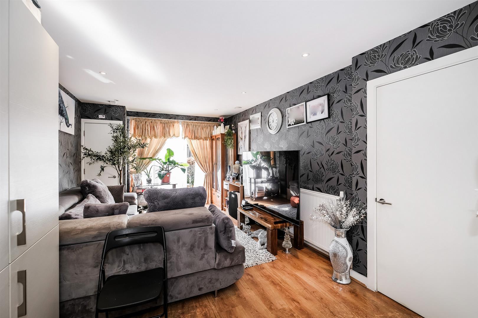 Property Image fdee75fd-8e80-468a-926e-a3ac5babf63a