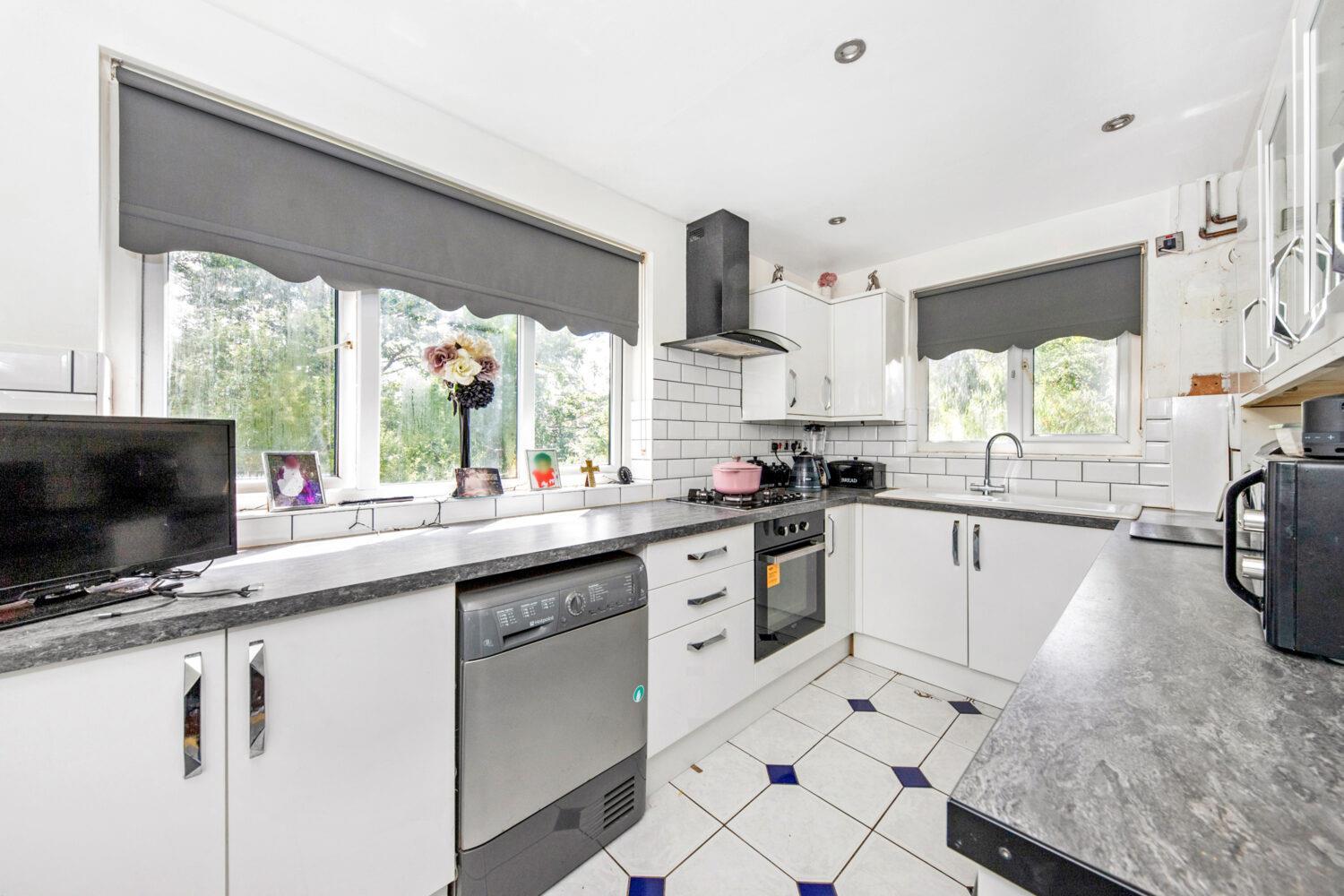 Property Image fe18ce5a-8c9b-48d0-a512-f28741a48f47