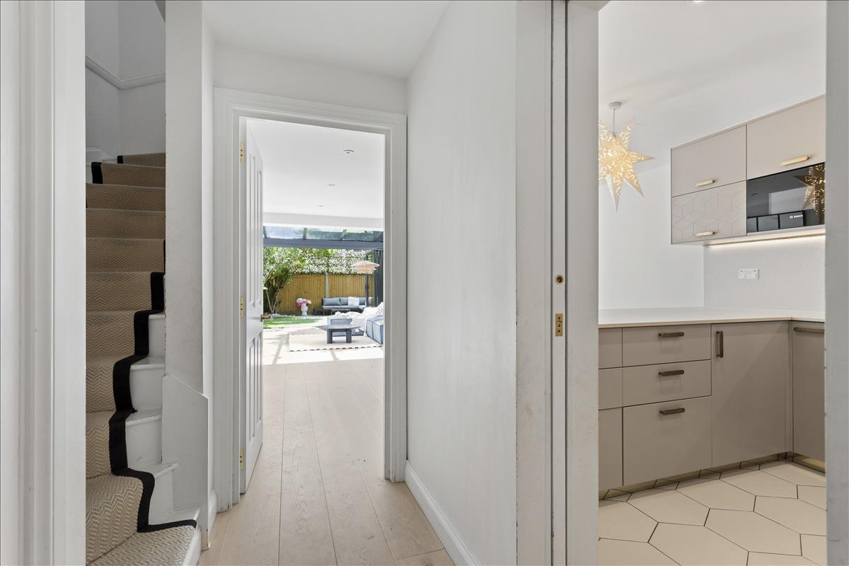 Property Image fe1b08c7-b72d-4a35-bbda-a4309d9d7b9e