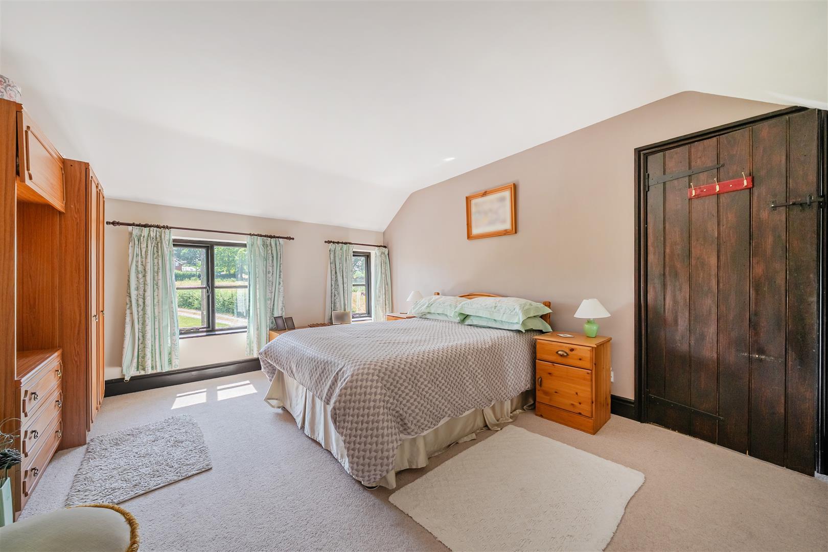 Property Image fe536365-af94-4035-b16c-e35fde662721