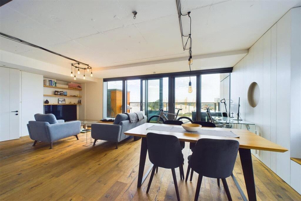 Property Image fe75ab2d-f424-46b5-8399-d05f089597e6