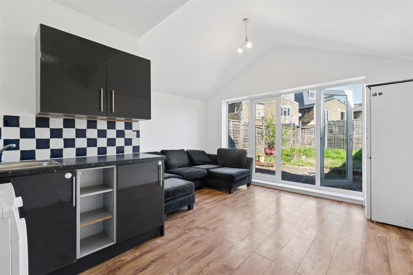 Property Image fe99bf0b-773e-4f52-b25c-d114a763972b