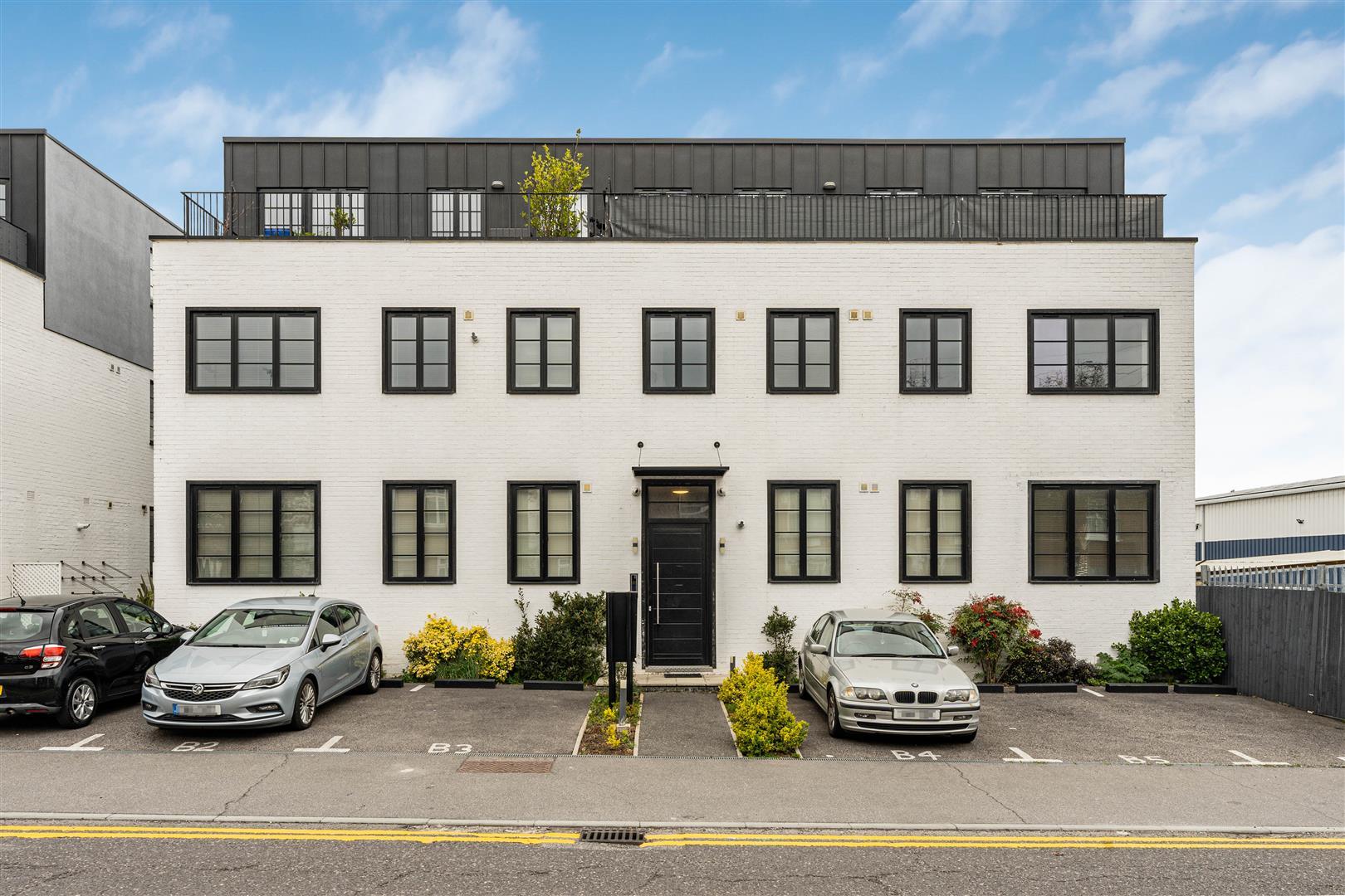 Property Image fea4f035-7447-4bc9-959a-f8c5b2cb761b