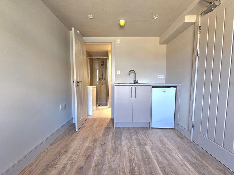 Property Image feb4f433-6a29-40bf-9117-833f627f45b5