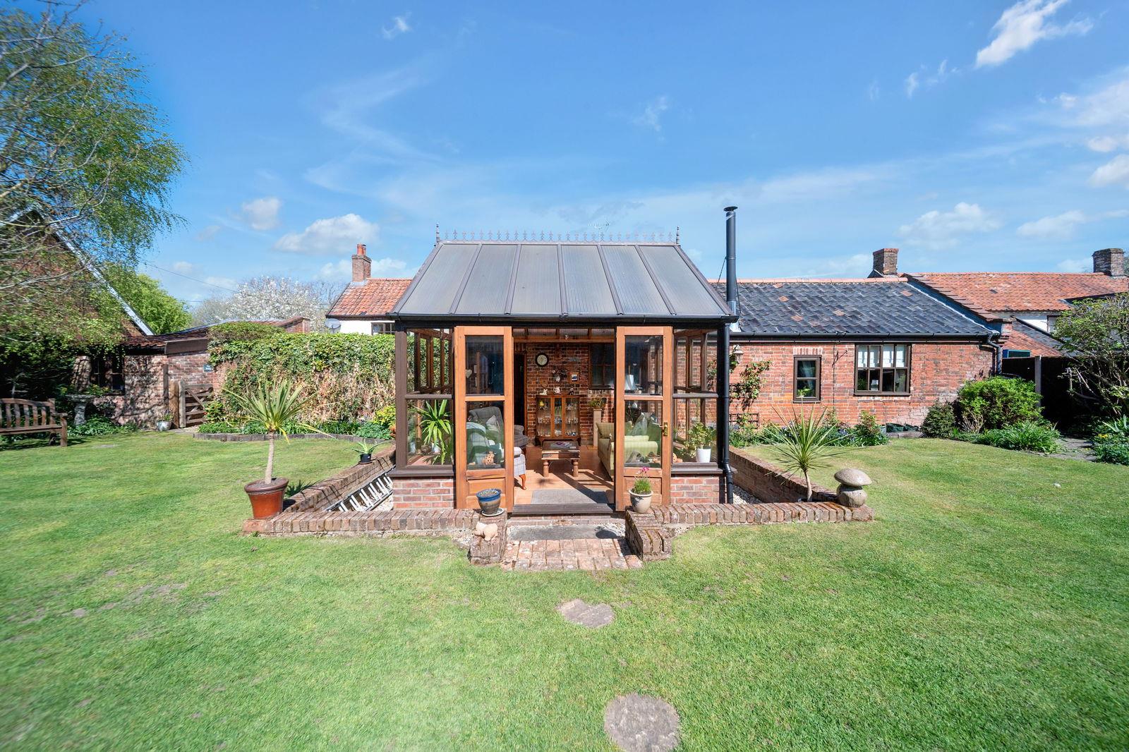 Property Image fec93874-fb7f-499c-8783-ecc5ed8e11c2