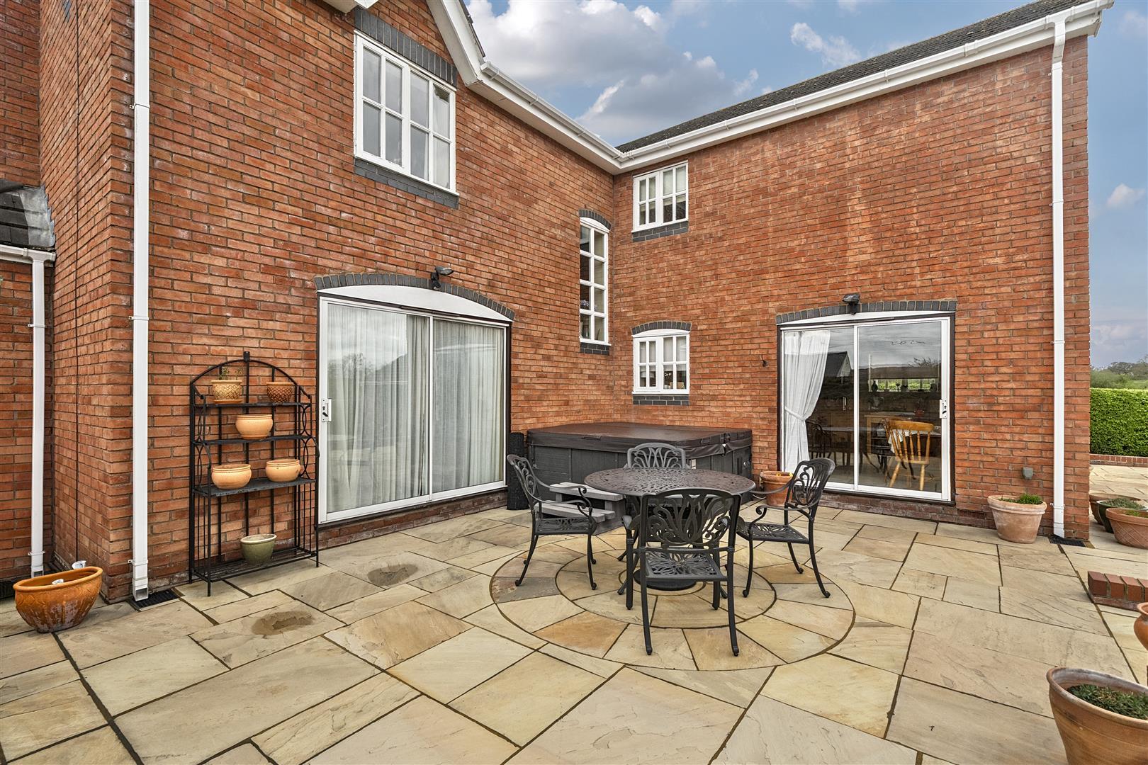 Property Image fedc0068-b6e4-40ea-b266-511ef85901bf