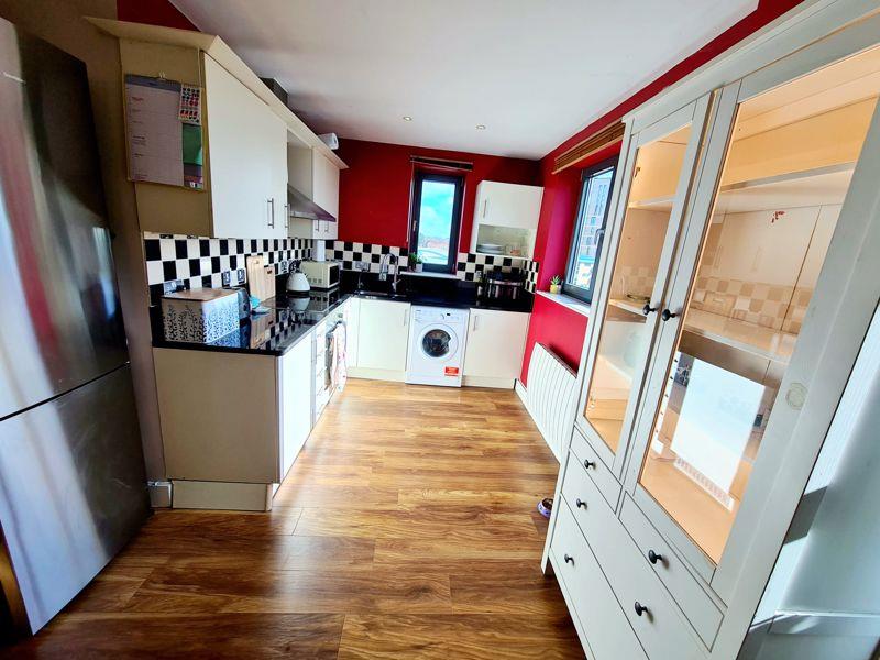 Property Image feff04c6-0a52-4f98-ae0e-9a73ecb755ad
