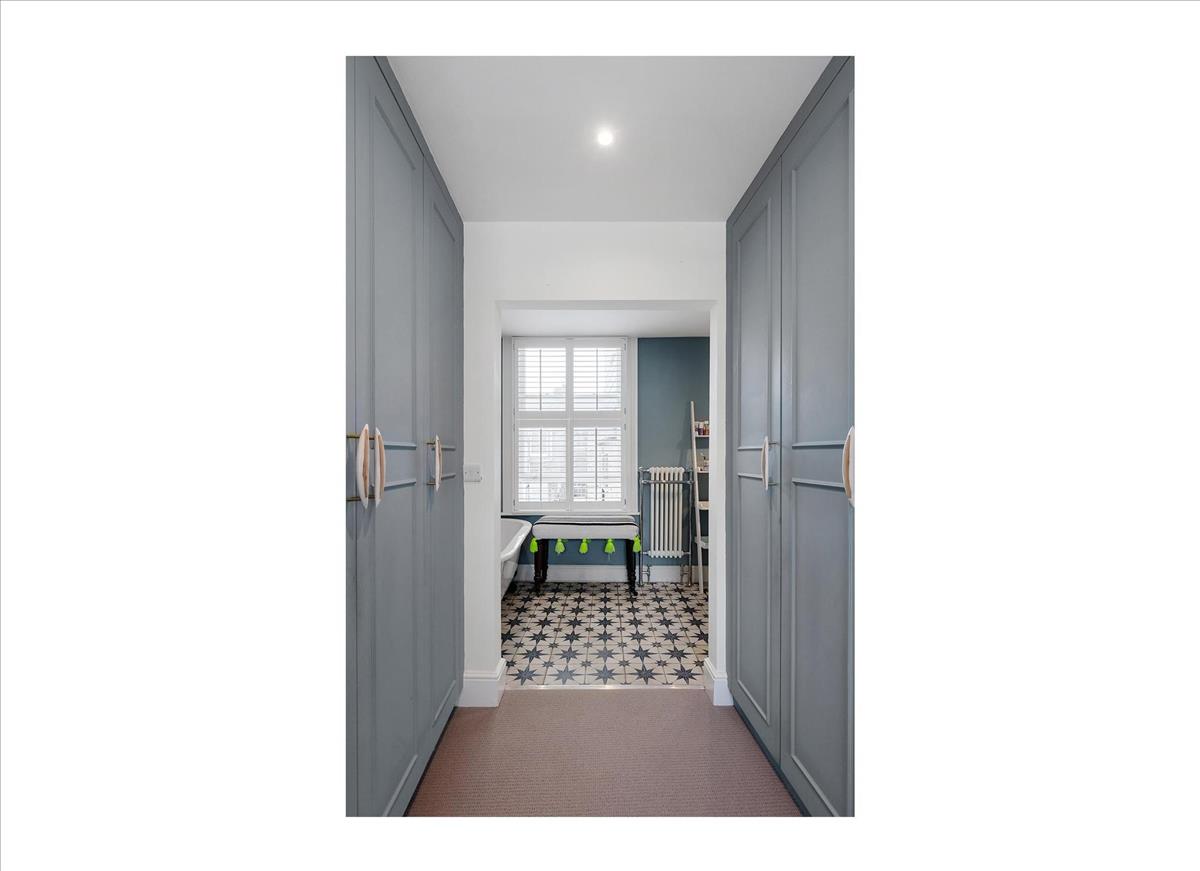 Property Image ff1e05b3-5aab-4acf-99b8-5d3a77e70dbe