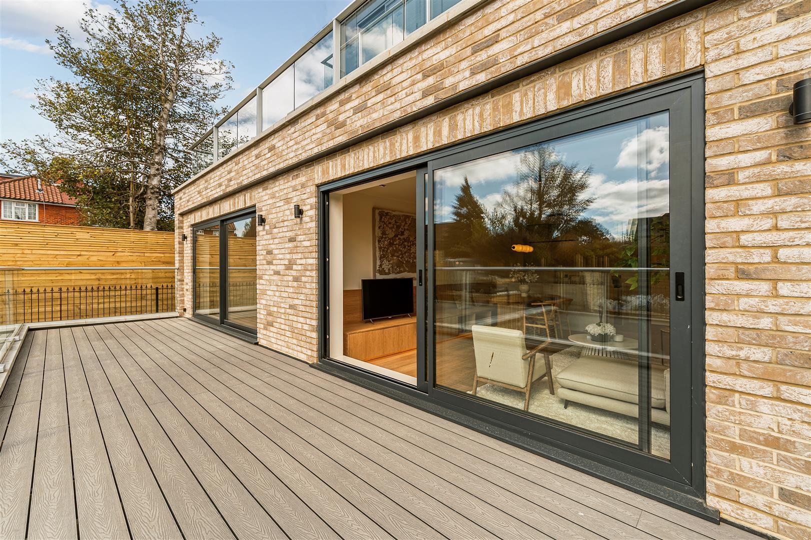 Property Image ff34bb10-1d0c-41ef-b961-551b054f456d