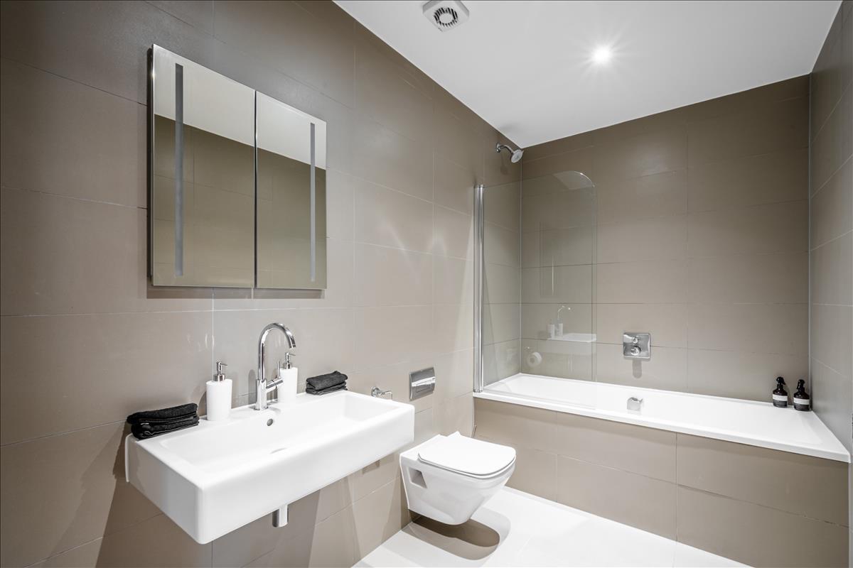 Property Image ff5bda98-1927-40c8-8cd3-ef56a8428e42