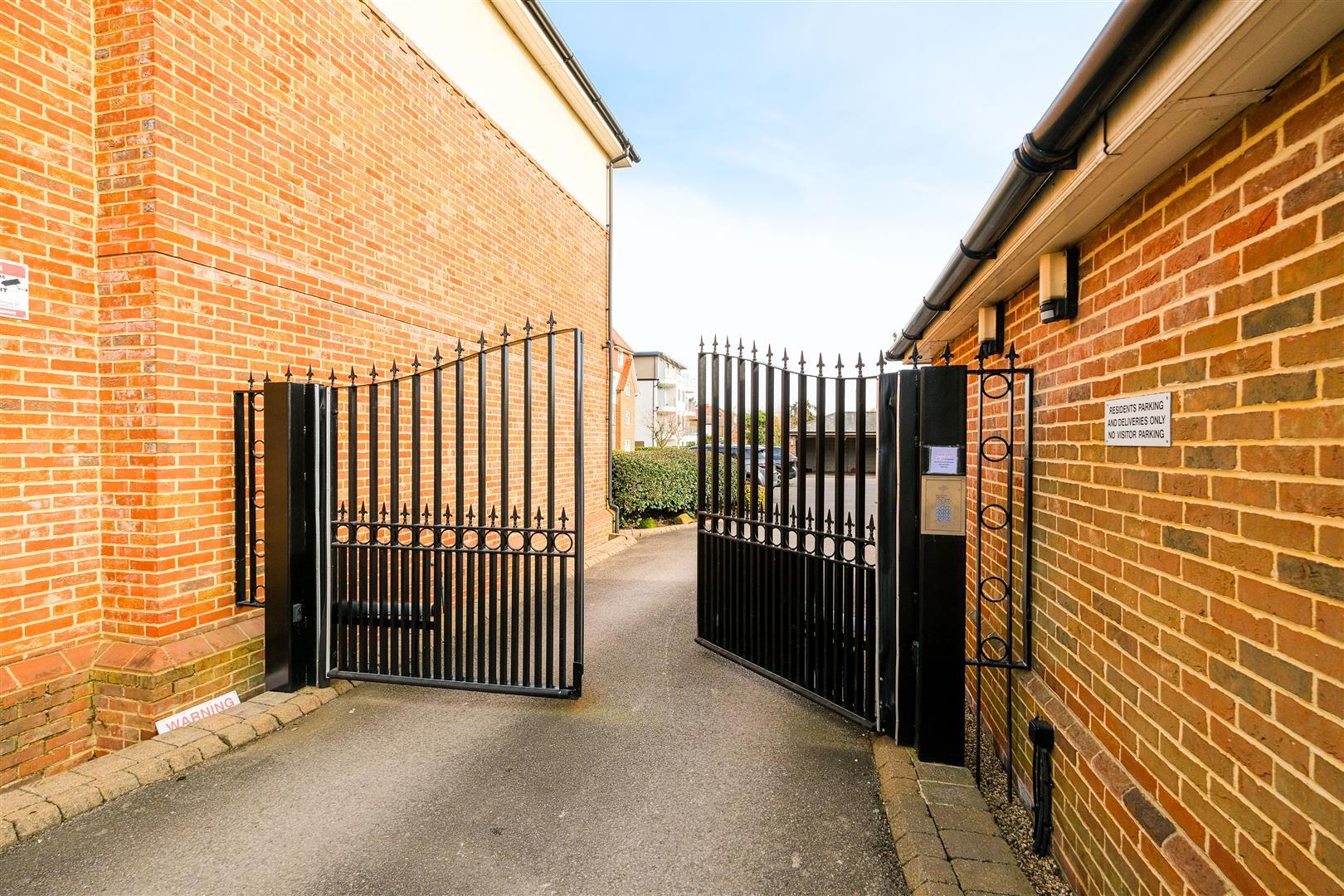 Property Image ff5dbe68-3797-421c-9843-462636937955