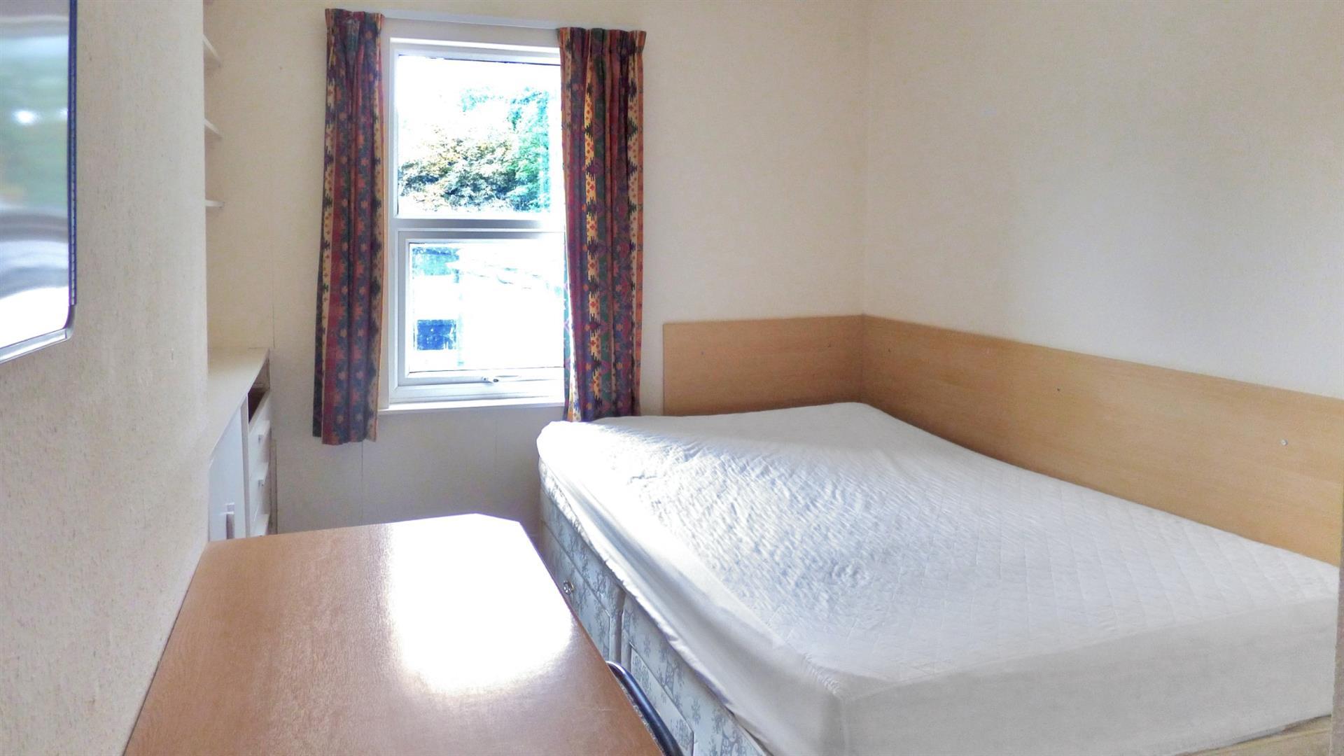 Property Image ff910030-c2e8-42ee-9855-87678b003816