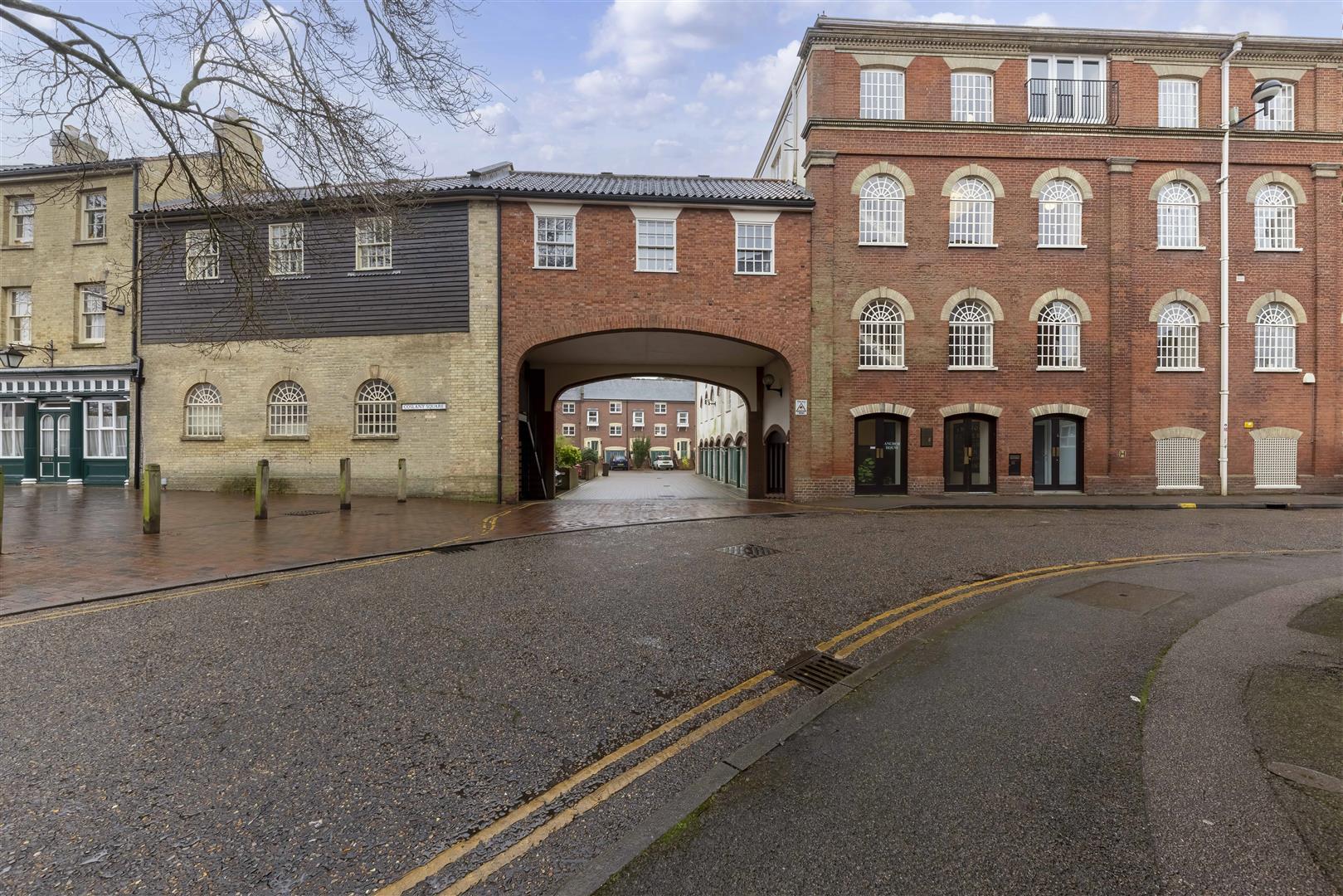 Property Image ff918d32-dee5-49d9-b575-7abec71c8e81