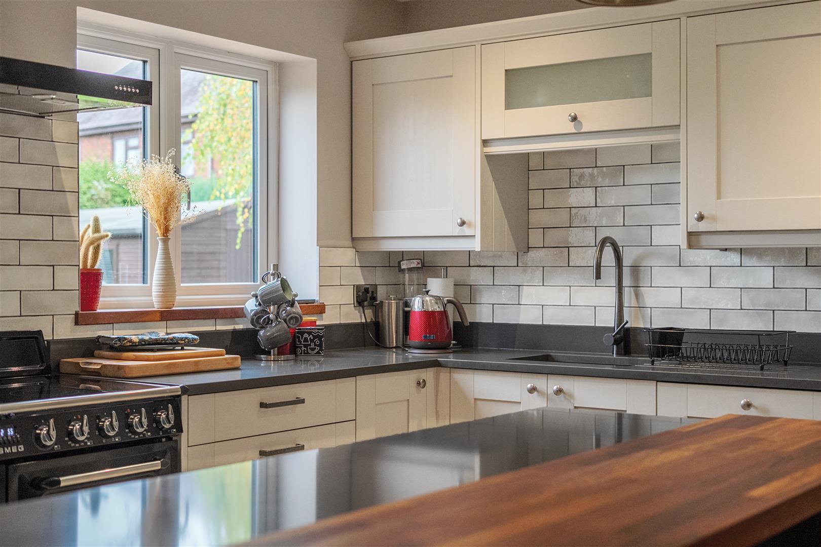Property Image ff962742-639b-4d0f-8be0-f80bb9455786