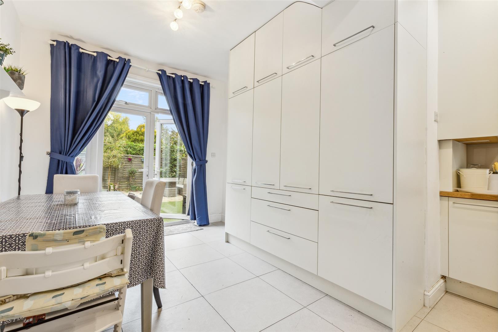 Property Image ffa03fe7-7bbd-4d8f-8a07-748dade3b001