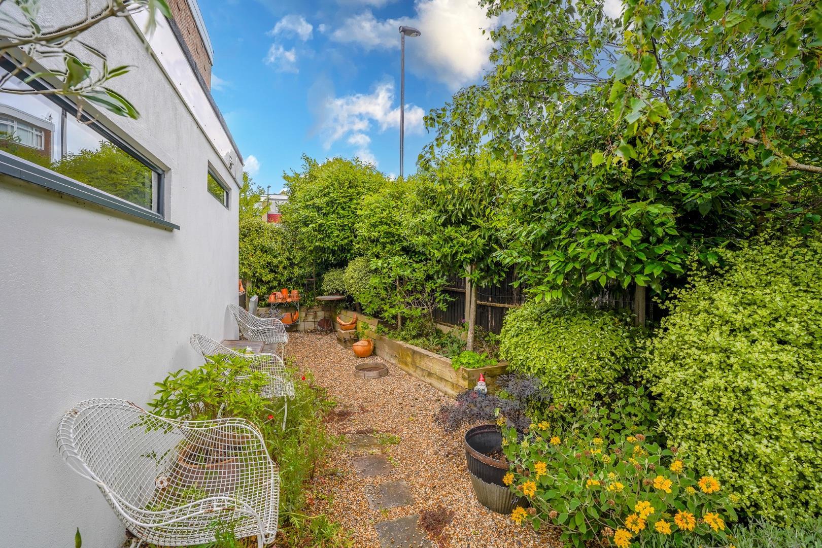 Property Image ffcf6b85-8de5-48e0-ae52-29406aa1811b